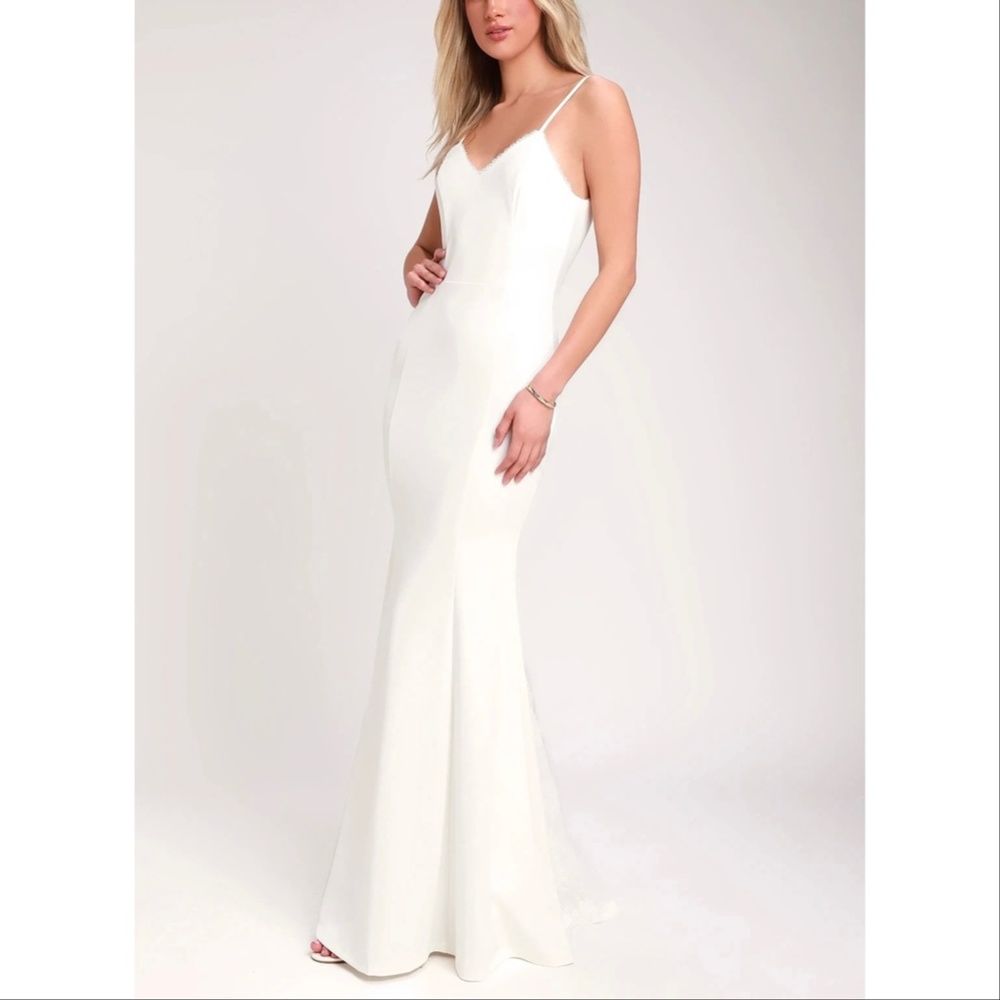 NEW Lulus Taliana Lace Button Back Maxi Dress, Large